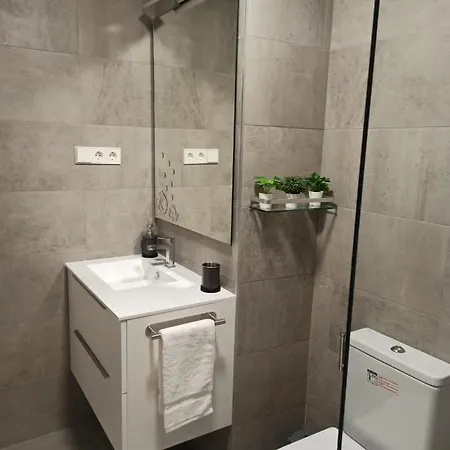 Teatinos Apartment *