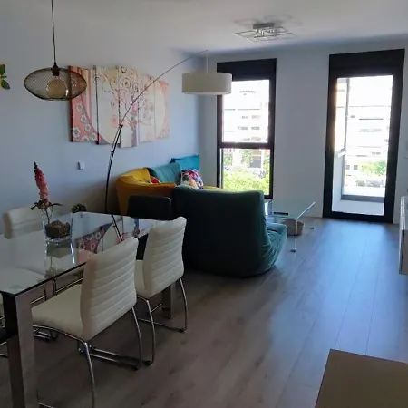 Teatinos Apartment *