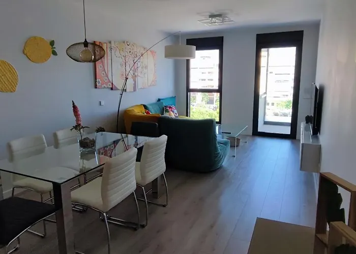 Teatinos Apartment *